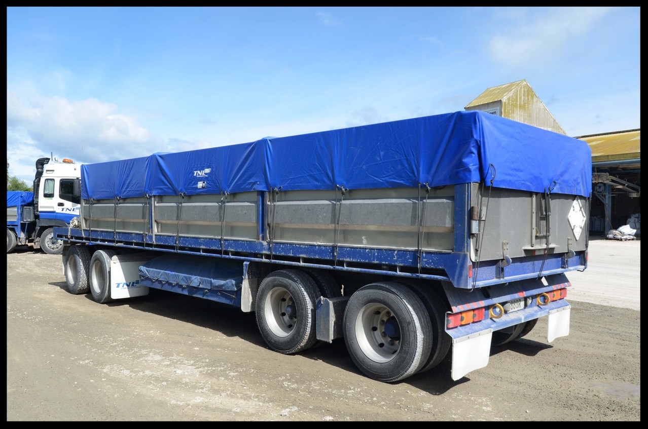 Truck tarp